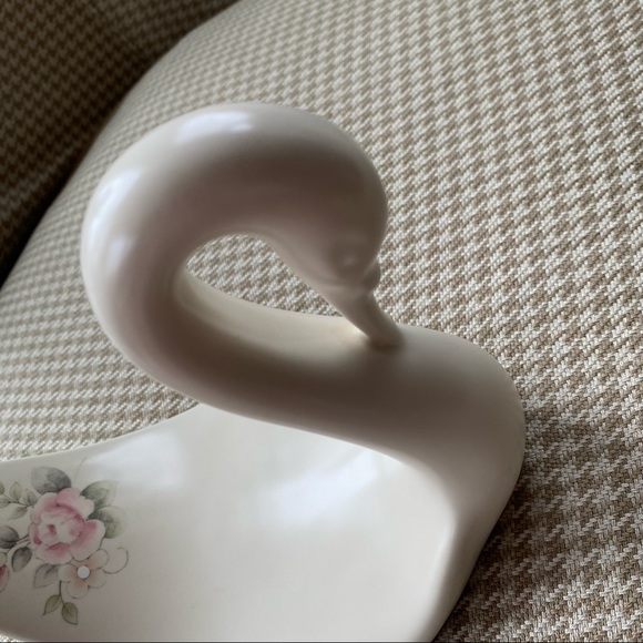 VINTAGE Pfaltzgraff for Alquetta USA swan hand towel holder tea rose pattern - Picture 3 of 7